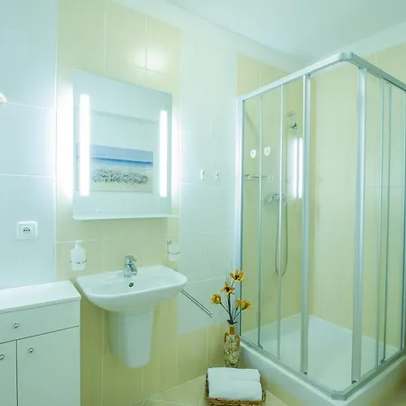 Helena - Helena 2 アパート