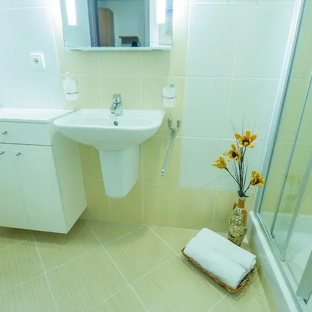 Appartement Helena - Helena 2 *